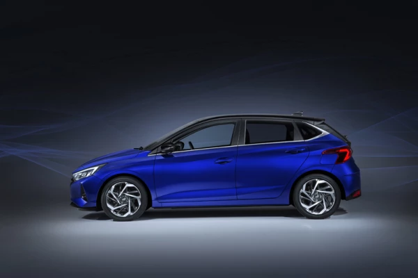 Une signature lumineuse dynamique.